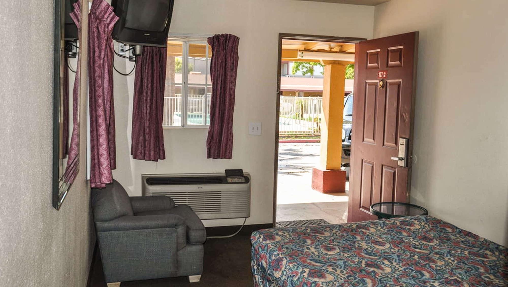 California Suites Motel Calexico Exterior photo