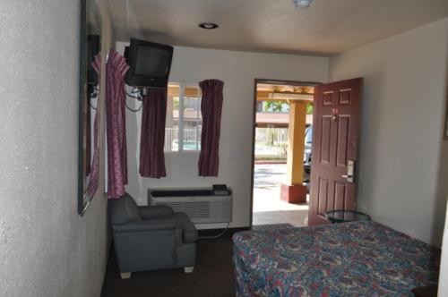 California Suites Motel Calexico Room photo